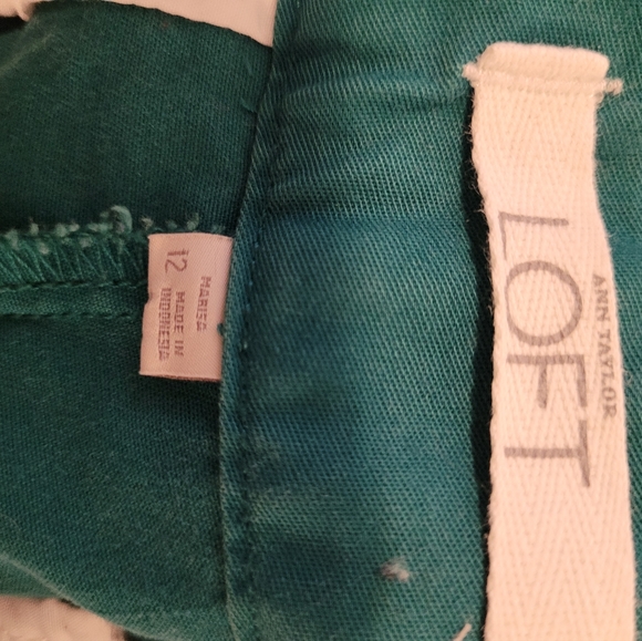 Green capri pants - Picture 3 of 3